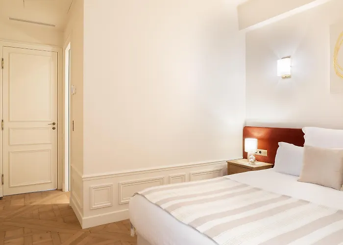 Pick A Flat\'S Apartements With Services In Louvre - Rue Des Halles